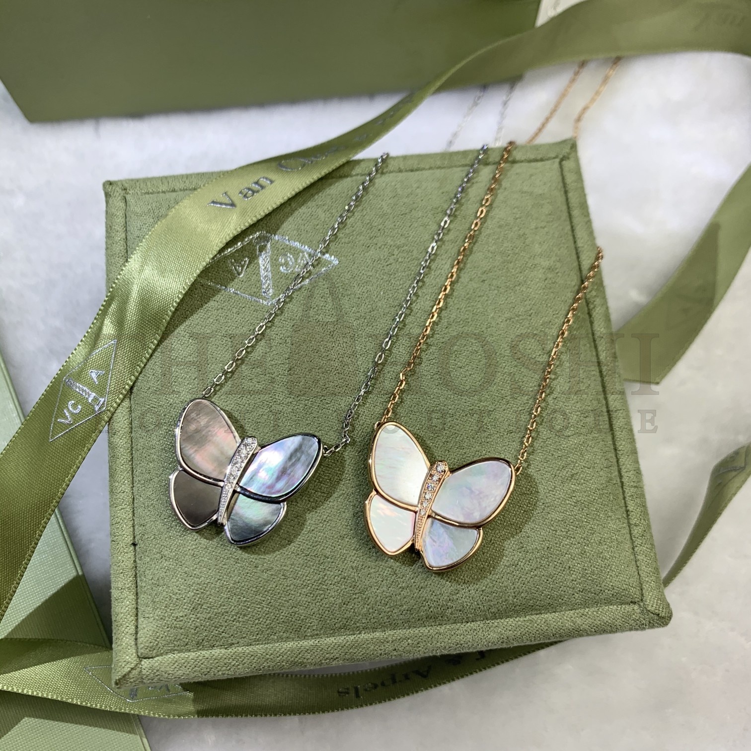 V*n Cl**f & Arpels Large Butterfly Necklace with D1am0nds, Two Butterfly pendant Master Quality