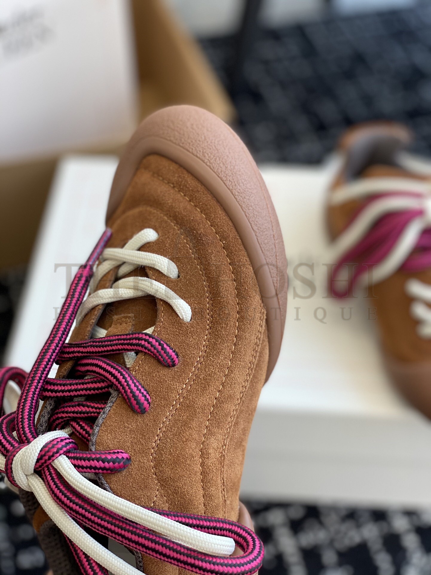 A1exa*der Mcqv*en Women