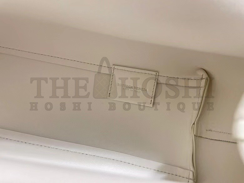 B0tt*ga Ven*ta Medium Point Top Handle Bag In White Leather Master Quality