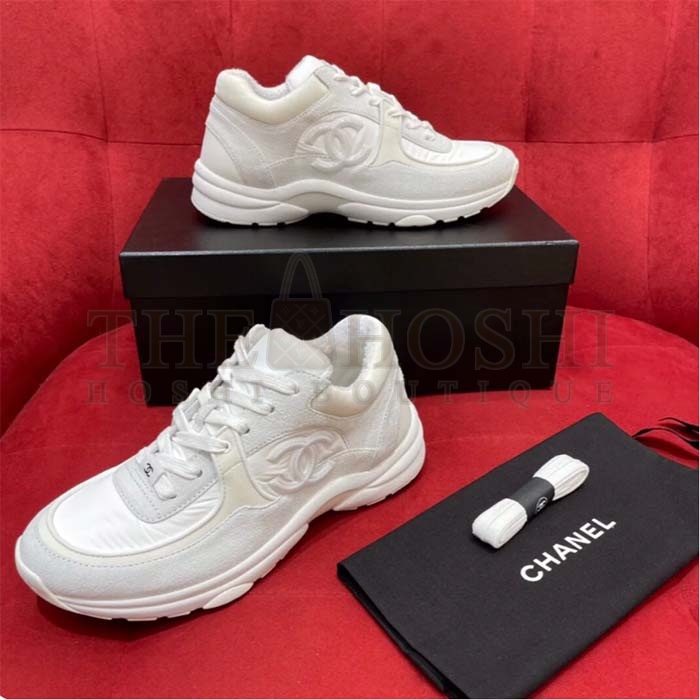 Ch**el Women CC Low Top Sneakers Calfskin Suede Leather Triple White Master Quality
