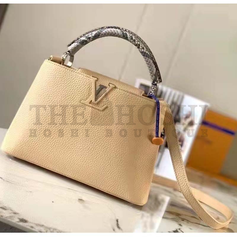 L0vis Vvtt0n LV Women Capucines MM Handbag Grey Taurillon Cowhide Master Quality