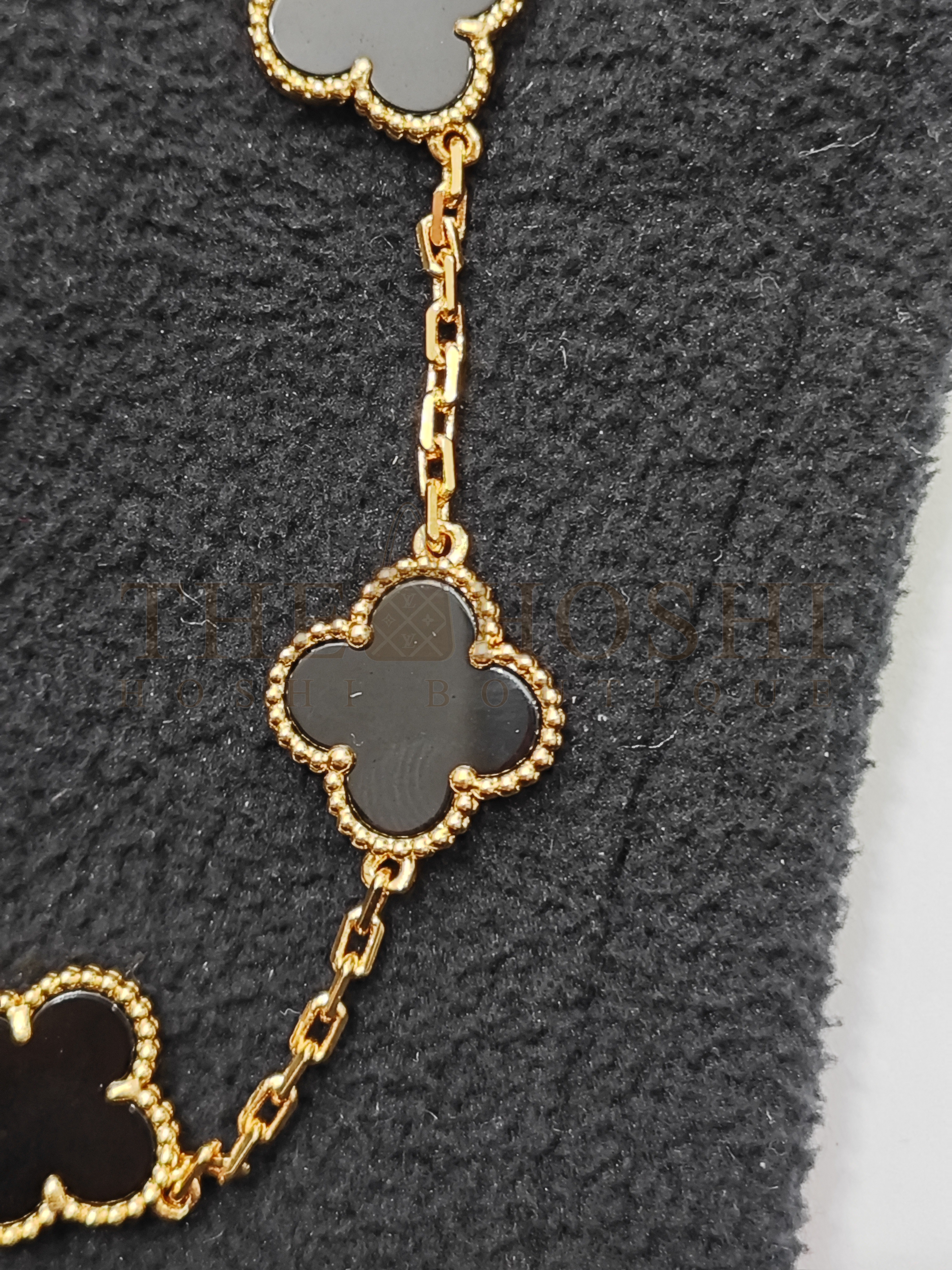 V*n Cl**f Bracelet, Gold Clover Bracelet, Vintage Alhambra bracelet, 5 motifs, Black Onys Master Quality