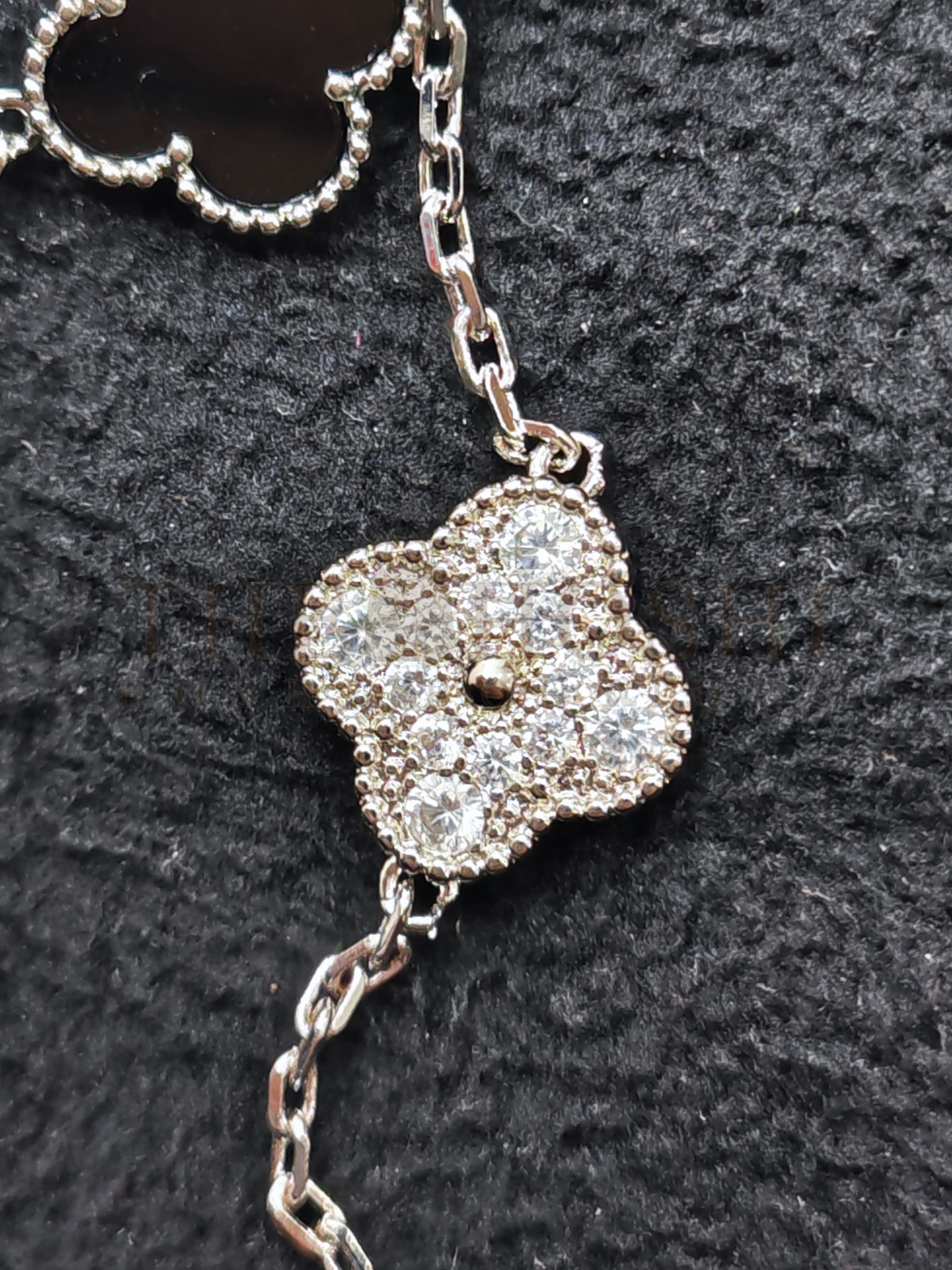 V*n Cl**f & Arpels Clover Bracelet, Vintage Alhambra bracelet, 5 motifs Master Quality