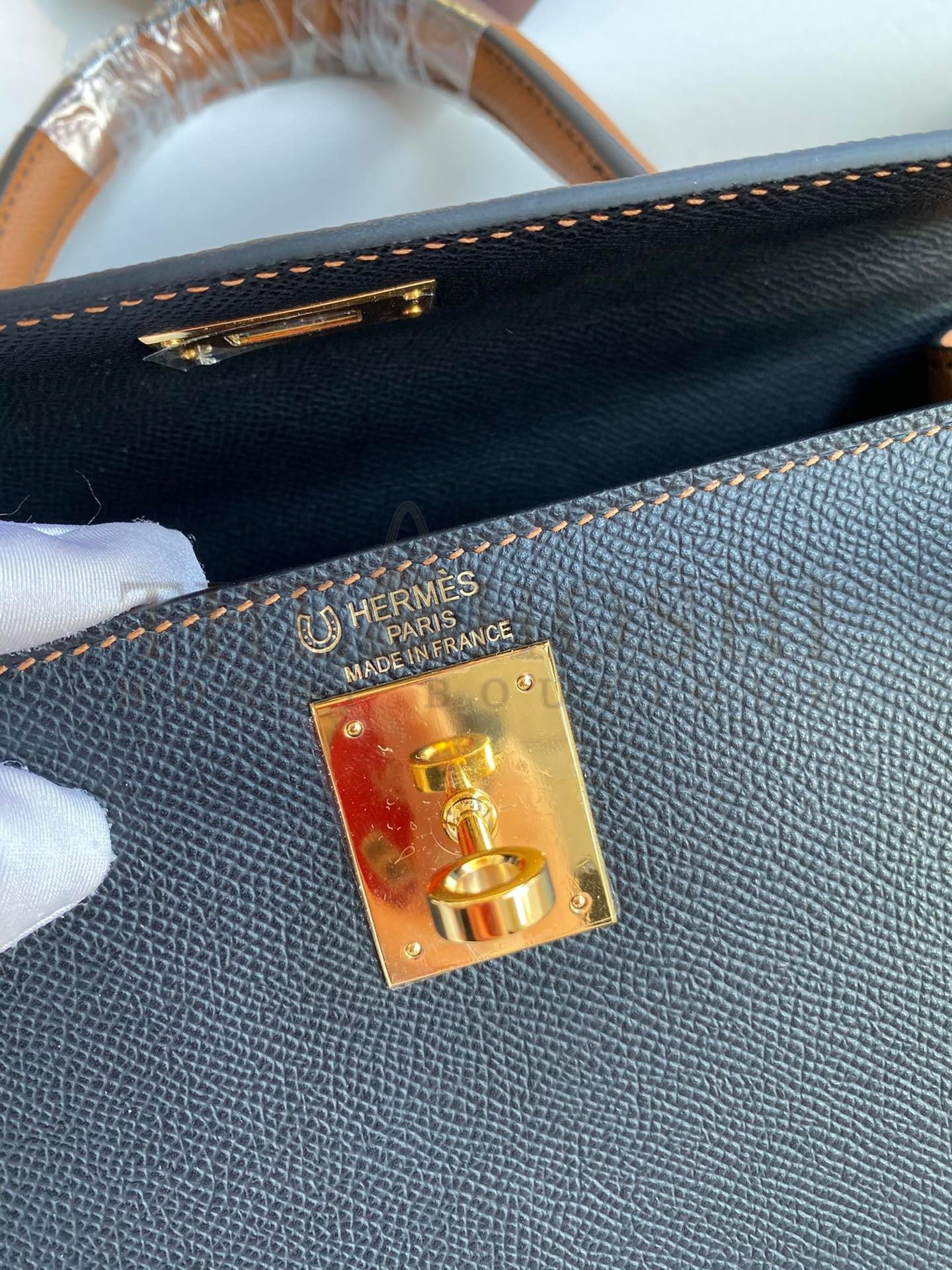 H**me5 Kelly Sellier 28 Bicolor Bag in Black and Gold Epsom Calfskin Master Quality