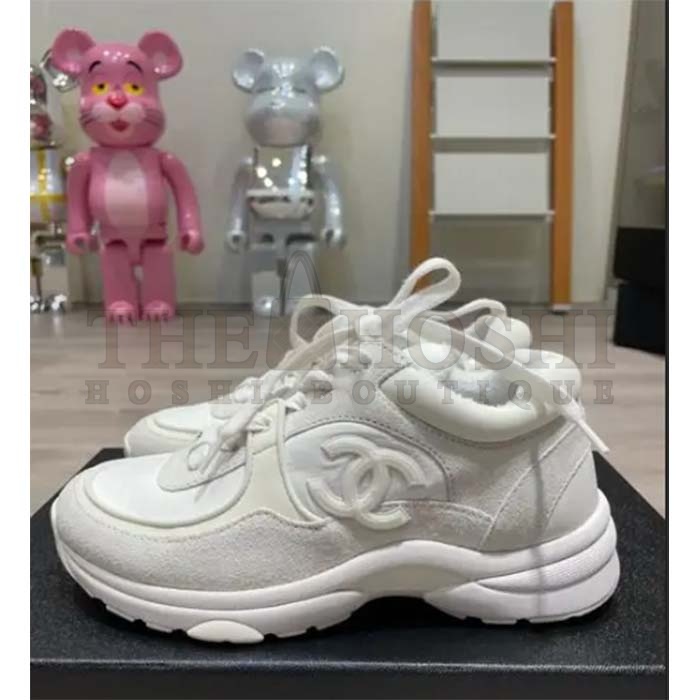 Ch**el Women CC Low Top Sneakers Calfskin Suede Leather Triple White Master Quality