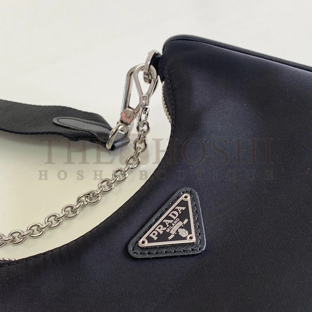 Pra*a Re-Edition 2005 Shoulder Bag In Black Re-Nylon Master Quality