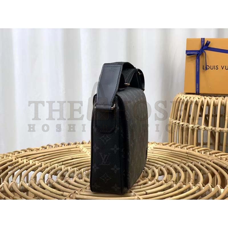 L0vis Vvtt0n LV Men District PM Bag in Monogramme Eclipse Coated Canvas Master Quality