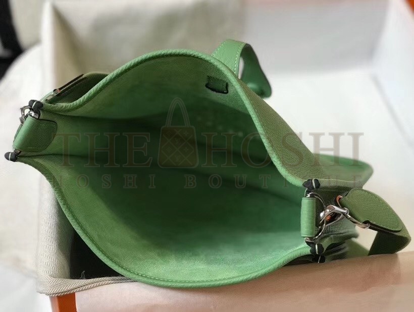 H**me5 Evelyne III 29 Bag In Vert Criquet Clemence Leather Master Quality