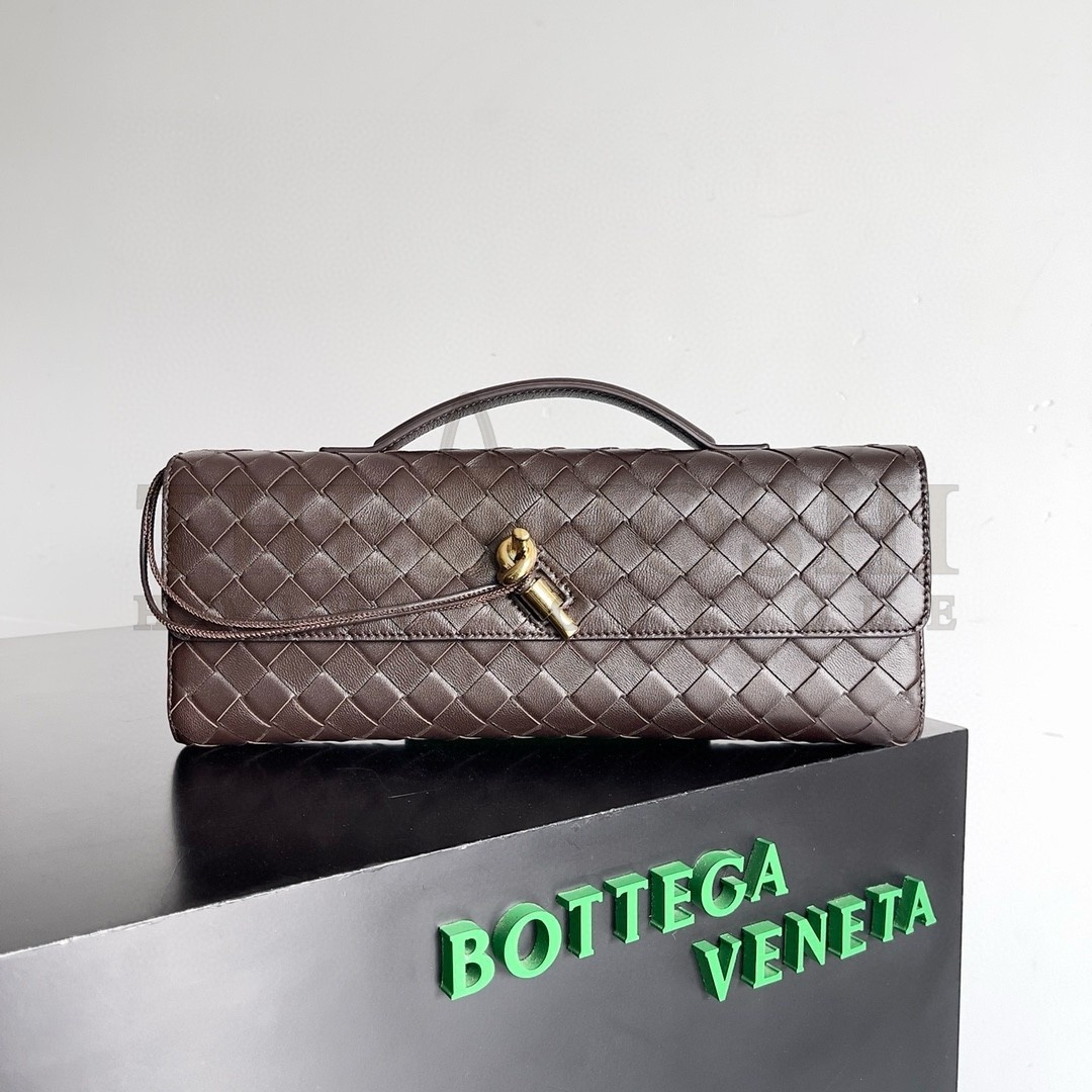 B0tt*ga Ven*ta Andiamo Clutch with Handle in Fondant Intrecciato Lambskin Master Quality