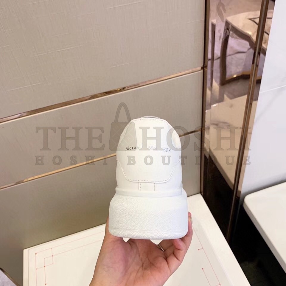 A1exa*der Mcqv*en Women