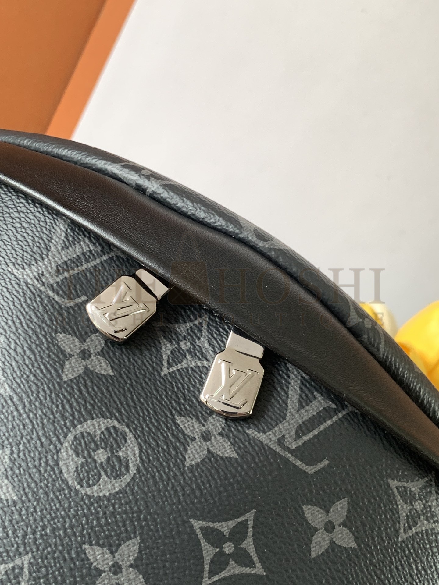 L0vis Vvtt0n LV Men Discovery Bumbag PM Grey Monogram Eclipse Canvas M46035 Master Quality