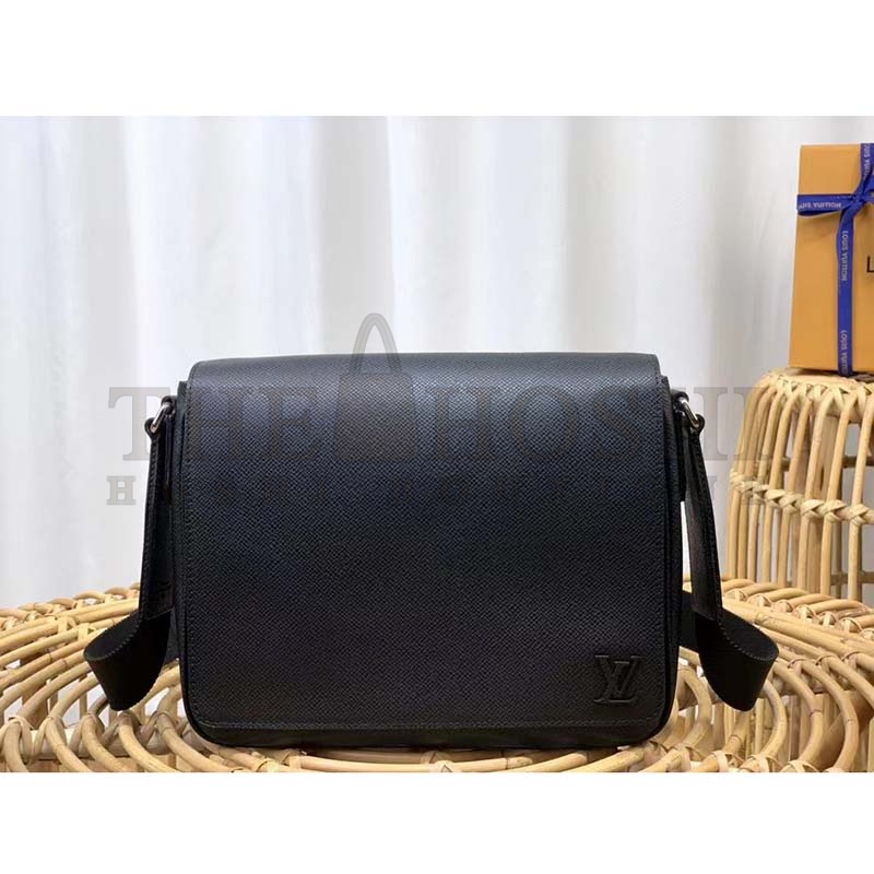 L0vis Vvtt0n LV Men District PM Bag Black Taiga Cowhide Leather Master Quality