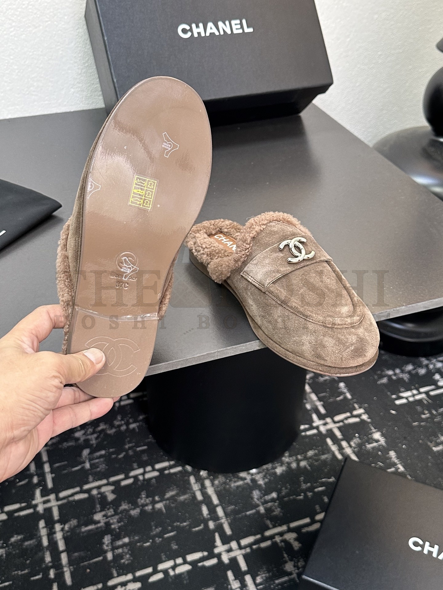 Ch**el CH 25K Fur Mule Slippers Suede Leather Shearling Lined 35-41 Master Quality