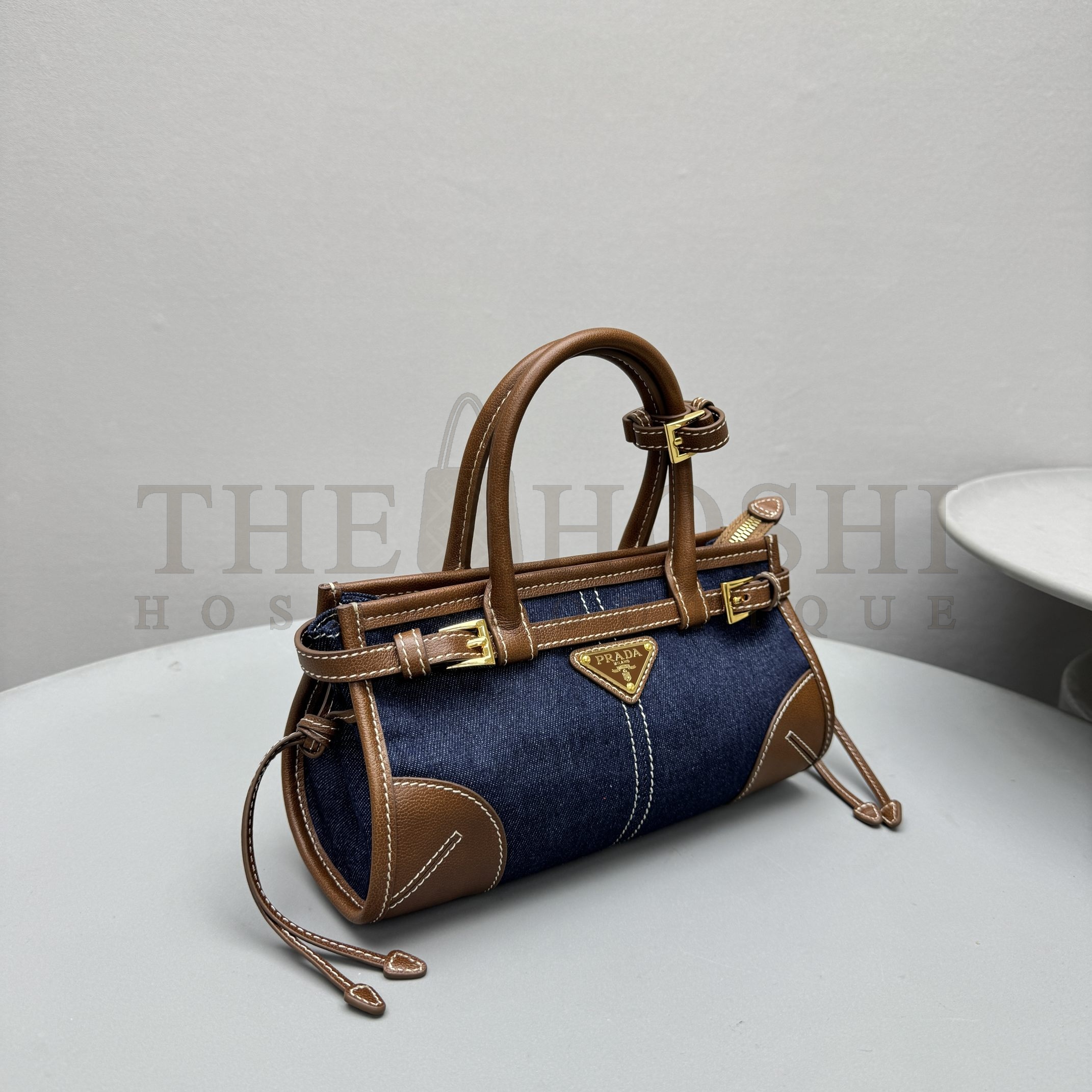 Pra*a mini LEATHER SHOULDER BAG IN bag size:24x8.5x13cm Master Quality