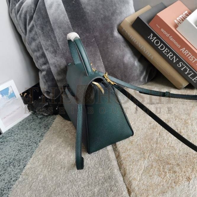 Ce1i*e NANO BELT BAG 189003ZVA.07PS (20*20*10cm) Master Quality