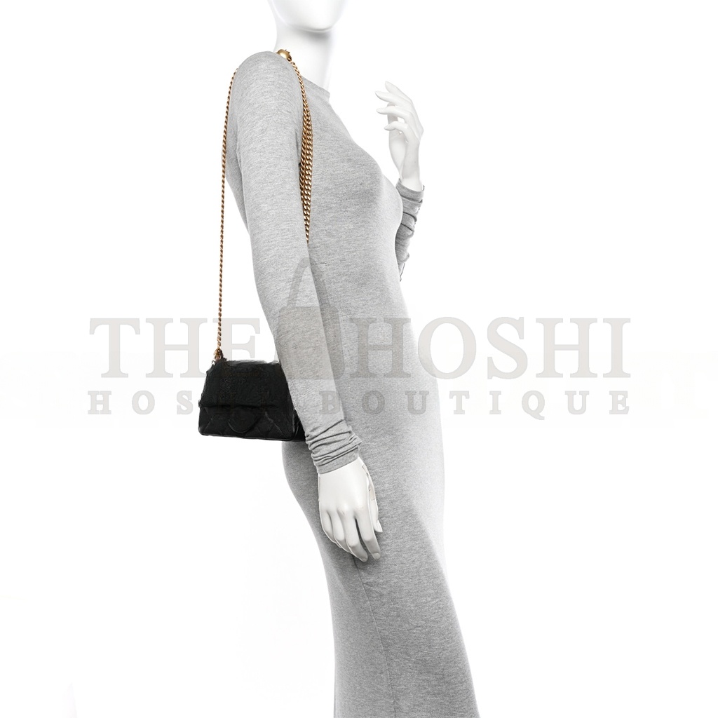 Ch**el CAVIAR QUILTED MINI SWEETHEART RECTANGULAR FLAP BLACK (19*12*8cm) Master Quality