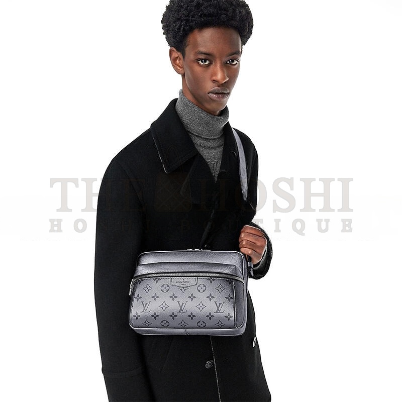 L0vis Vvtt0n OUTDOOR MESSENGER M30830 (25.5*18*5cm) Master Quality