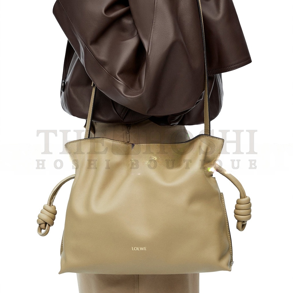 L0ew* MEDIUM FLAMENCO CLUTCH IN NAPPA CALFSKIN 0010966109 (30*24.5*10.5cm) Master Quality