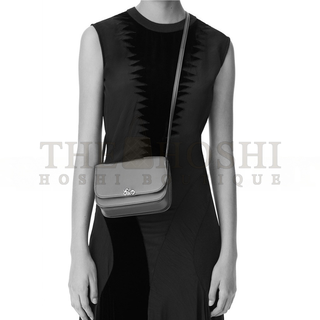 L0ew* GOYA BAG IN SILK CALFSKIN A896N09X01 (22.5*15.5*6.5cm) Master Quality